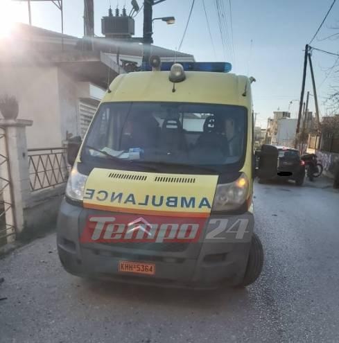 Πάτρα: Ασθενοφόρο με τραυματία τροχαίου έμεινε από μηχανική βλάβη - Οι κάτοικοι άρχισαν να το... σπρώχνουν (Photos) - Media