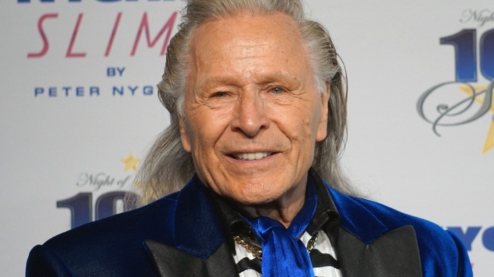 Το FBI εισέβαλε στα γραφεία του μεγιστάνα της μόδας, Πίτερ Νάιγκαρντ - Κατηγορείται για σεξουαλική επίθεση - Media