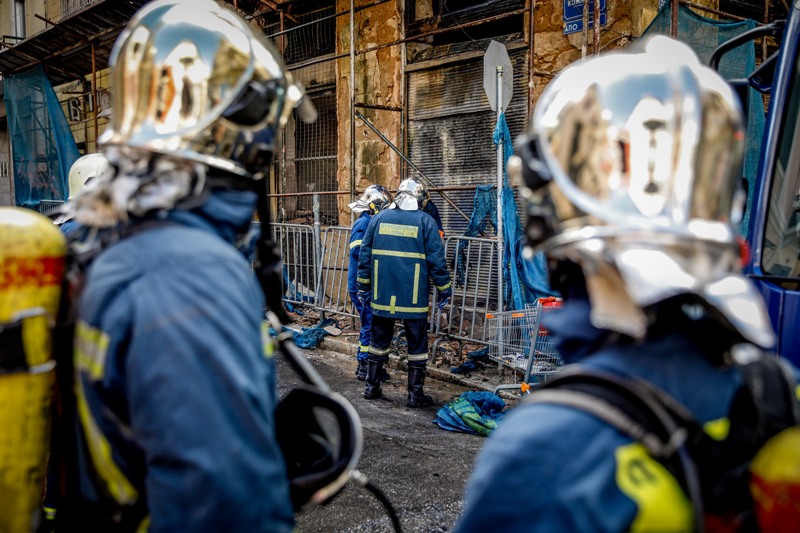 Συναγερμός στην πυροσβεστική από πυρκαγιά στα Εξάρχεια  - Media