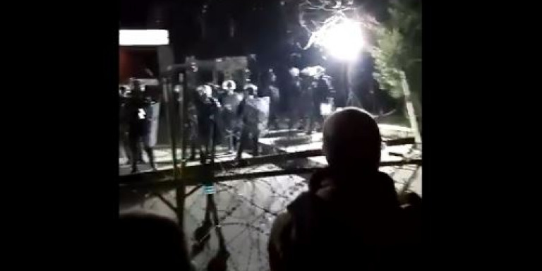 Ένταση και δακρυγόνα το βράδυ στα σύνορα στον Εβρο (Video) - Media