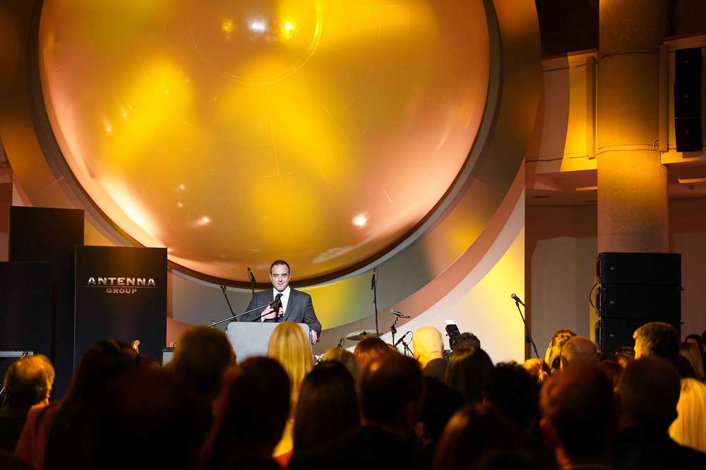 Ξέφρενο πάρτι στον ΑΝΤ1 για την κοπή της πίτας - Κυριακού: Οι τηλεθεατές αγκάλιασαν τις ιδέες μας (Photos) - Media