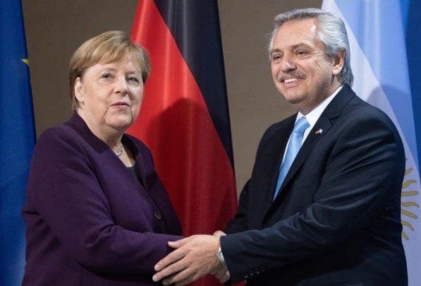Αργεντινή: Το γερμανικό κεφάλαιο πίσω από την... στήριξη Μέρκελ στο νέο πρόεδρο για τις συνομιλίες με το ΔΝΤ - Media