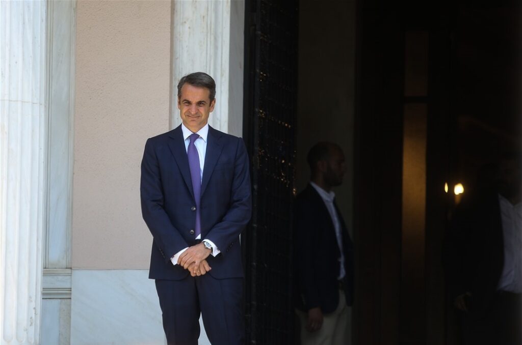 ΣΚΑΪ: Εισηγήσεις για πρόωρες εκλογές δέχεται ο Μητσοτάκης - Media