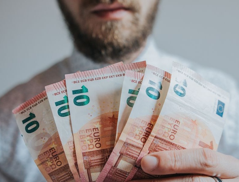 Μεσσηνία: Καταδίκη εργοδότη που έπαιρνε πίσω δώρα και επιδόματα - Media