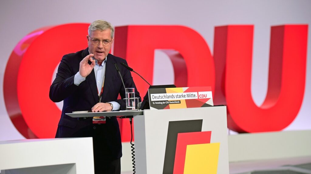 O επικεφαλής της Επιτροπής Εξωτερικών της Bundestag ζητά να μην υπάρξει σκληρή αντίδραση εναντίον του Ερντογάν - Media