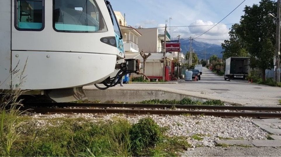 Πάτρα: Παρασύρθηκε από συρμό του προαστιακού μια 45χρονη (Video) - Media