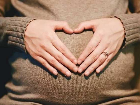 Επίδομα γέννησης παιδιού: Ποιοι κόβονται από την εφορία - Media