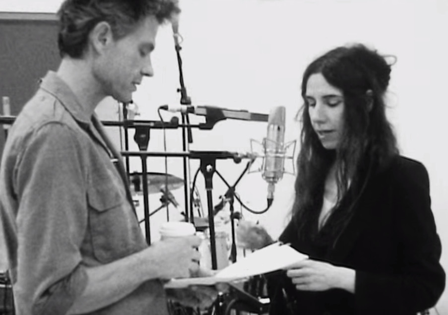 Πρεμιέρα στις ΗΠΑ κάνει το ντοκιμαντέρ για την PJ Harvey (Video) - Media