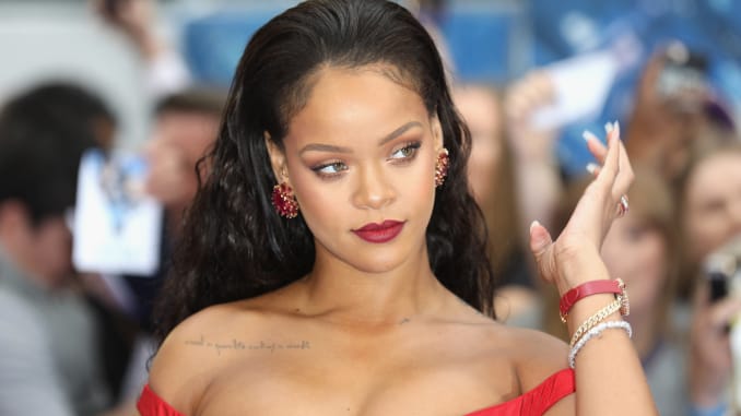 Η πρώτη κολεξιόν της Rihanna για τη νέα δεκαετία είναι εδώ! - Media