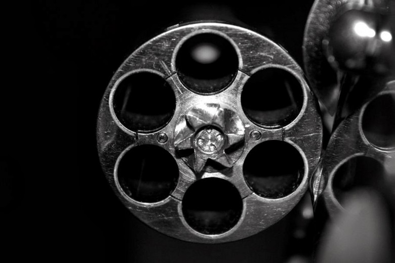 Γαλλία: Ένας άνδρας σκοτώθηκε παίζοντας ρώσικη ρουλέτα	 - Media