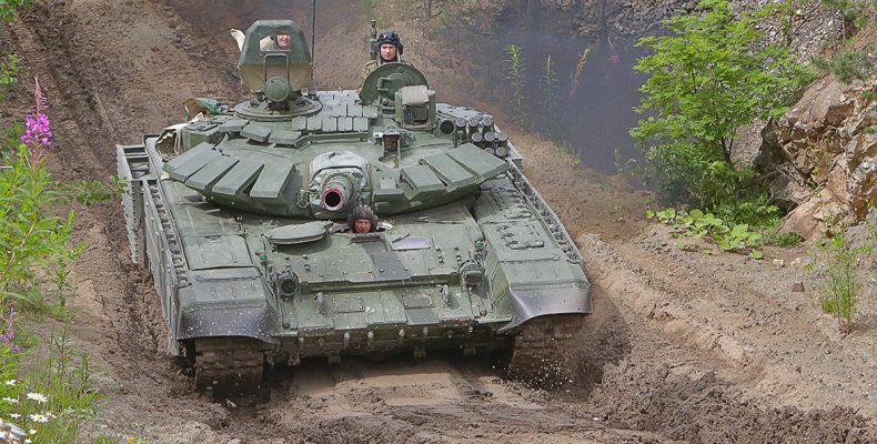 Υπίλαρχος παρατάσσει 12 T-72B3 για να κάνει πρόταση γάμου στην «καλή» του... (Video) - Media