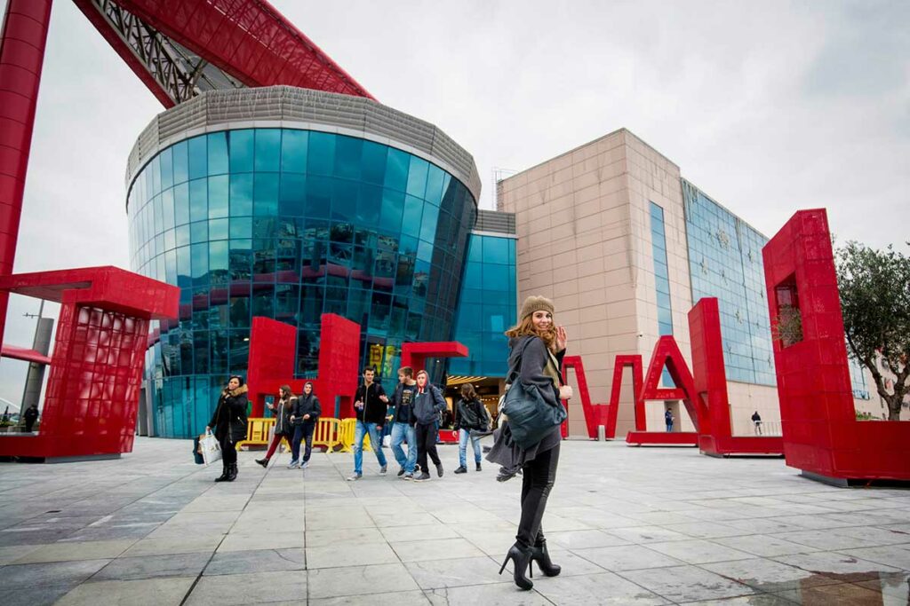 Νόμιμο, σύμφωνα με το ΣτΕ, το The Mall Athens - Media