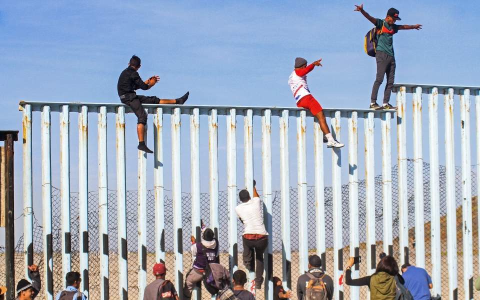 Μεξικό: Μείωση 74,5% της μετανάστευσης στις ΗΠΑ - Media