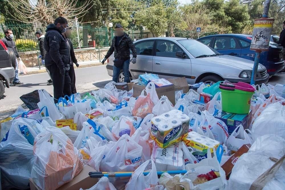 Ο «Ρουβίκωνας» παρέδωσε τρόφιμα και είδη πρώτης ανάγκης στο Γηροκομείο (Photos) - Media
