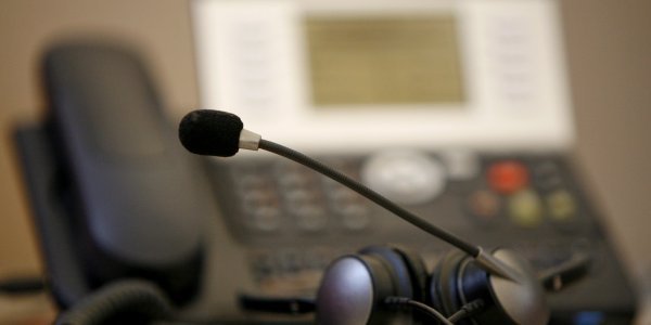 Κορονοϊός: «Τι θα γίνει αν κολλήσω;» - «Σπάνε» τα τηλέφωνα στο 1135 - Media