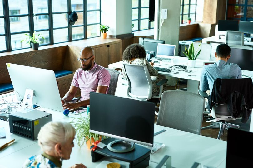 Κορωνοϊός: Πώς να προστατευτείτε στον χώρο εργασίας σας - Media