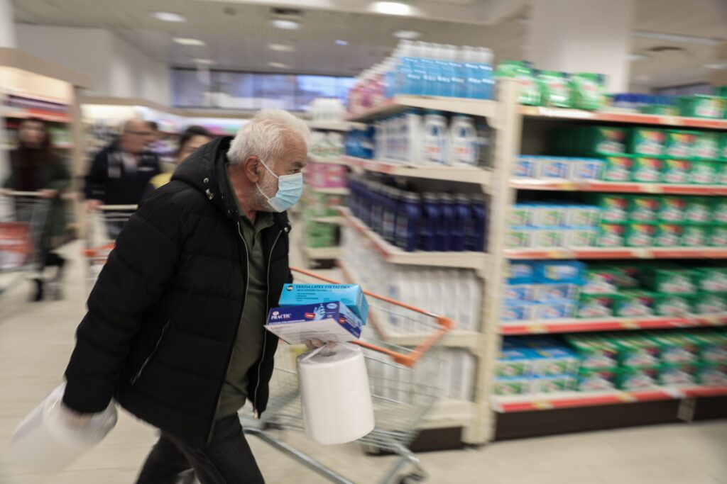 Πρόστιμα έως και 1 εκατ. ευρώ σε όσους διαπιστωθεί ότι αισχροκερδούν  - Media