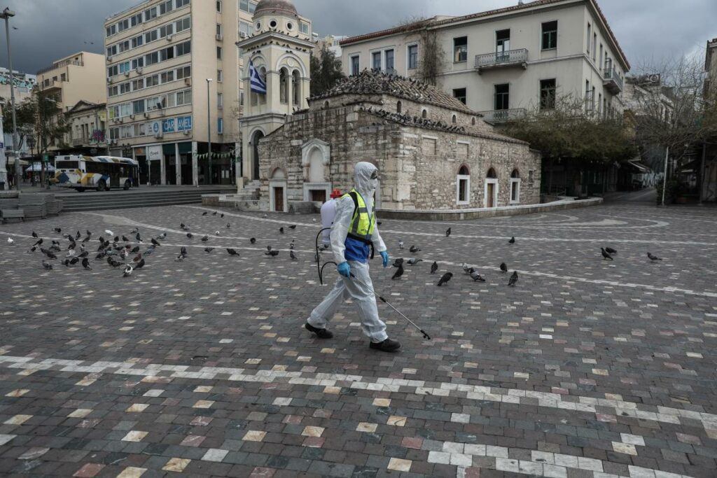 Κορωνοϊός: Πάνω από 760 οι παραβάσεις του μέτρου απαγόρευσης της κυκλοφορίας  - Media