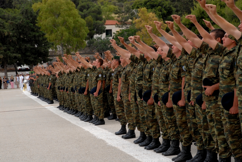 Αναστέλλεται η άδεια ορκωμοσίας 15 ημερών στους νεοσυλλέκτους - Media