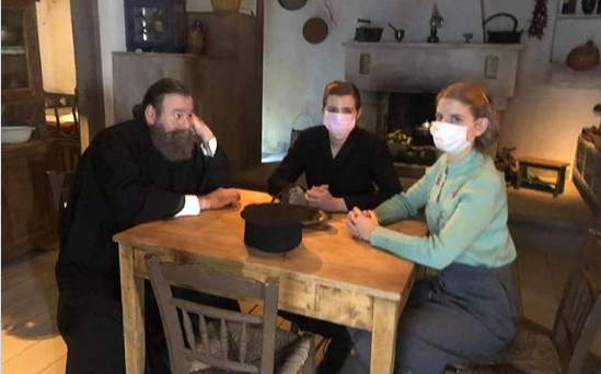 Ο κορωνοϊός «παγώνει» τις «Άγριες Μέλισσες» - Media