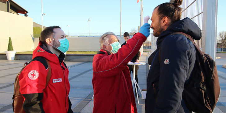 Η Αλβανία στέλνει γιατρούς και νοσηλευτές για να βοηθήσουν την Ιταλία - Media