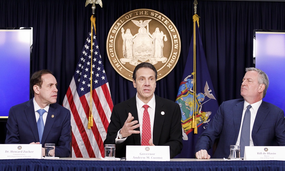 Ο κυβερνήτης της Ν. Υόρκης προειδοποιεί για το άνοιγμα «στα τυφλά» των πολιτειών - Media