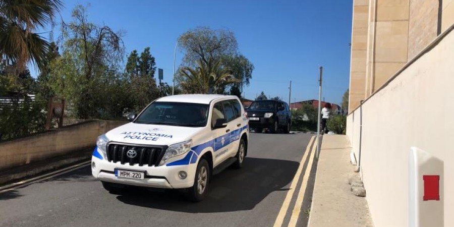 Κύπρος:  Ζευγάρι  καβγάδισε και η γυναίκα έκαψε το αυτοκίνητο του άντρα  - Media