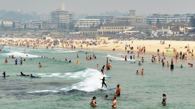Κλείνουν παραλία του Σίδνεϊ όπου συναθροίζονταν χιλιάδες Αυστραλοί παρά την απαγόρευση - Media