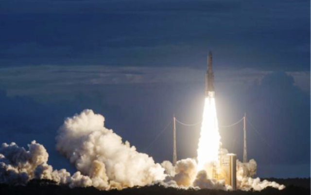 «Διαγαλαξιακός» κορωνοϊός: Εκτοξεύσεις τέλος μέχρι νεωτέρας - «Λουκέτο» στο διαστημοδρόμιο της Ευρώπης  - Media