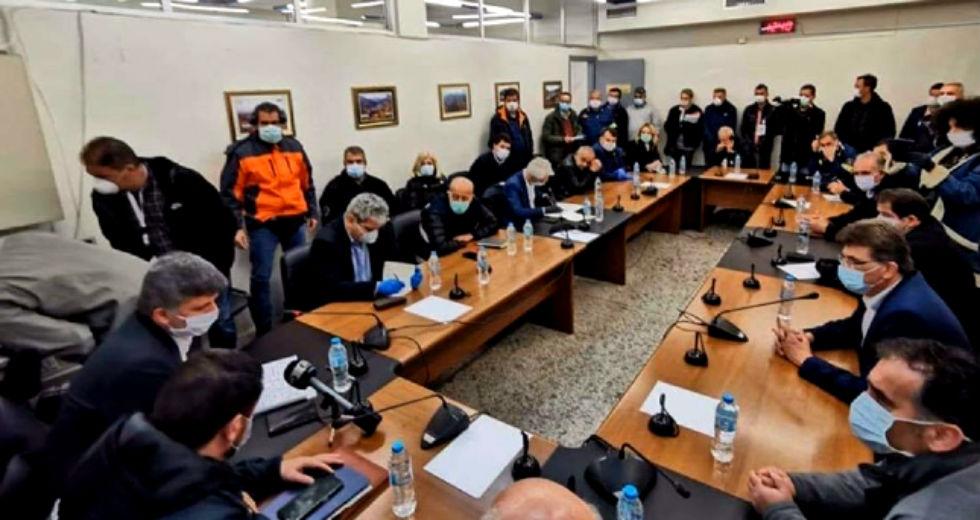 Κορονοϊός: Χωρίς τα προβλεπόμενα μέτρα προφύλαξης η σύσκεψη για την καραντίνα στον Εχίνο - Media