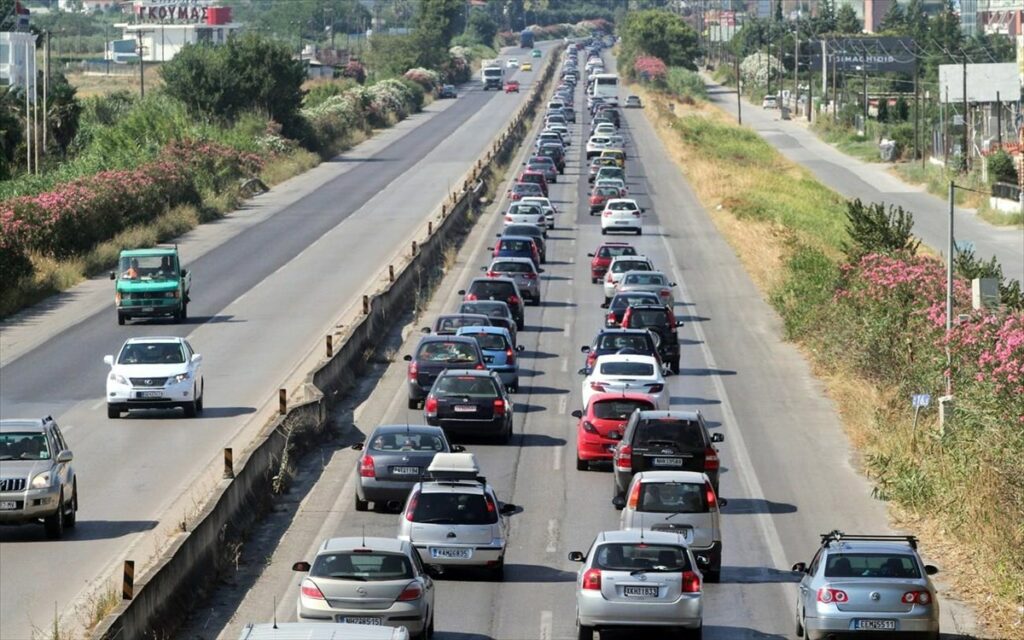 Στη Χαλκιδική χιλιάδες Θεσσαλονικείς – Έκκληση να παραμείνουν στα σπίτια - Media