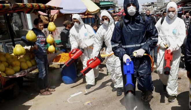 Κορωνοϊός: Ένας νεκρός ανά 10 λεπτά στο Ιράν - Οι γιατροί δουλεύουν χωρίς μάσκες - Media