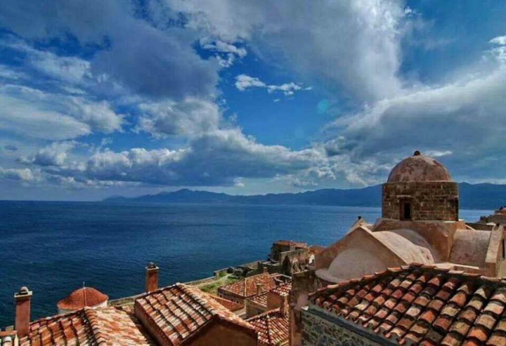 Ζέστη με τοπικές βροχές – Ο καιρός του Σαββάτου - Media