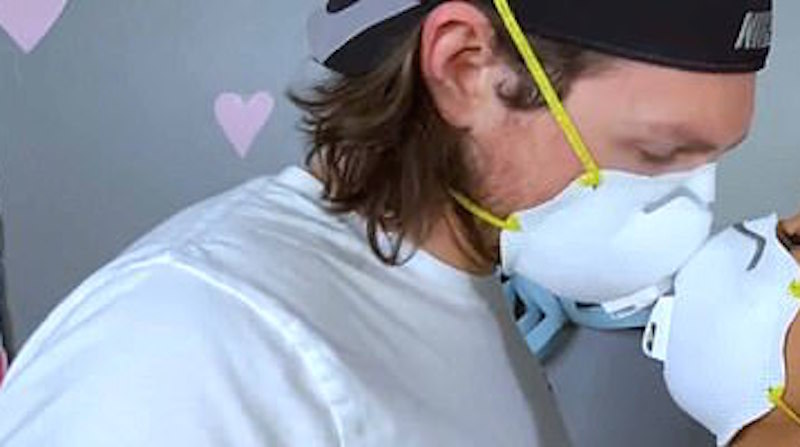 Πόσο επικίνδυνο είναι το σεξ για τη μετάδοσή του κορονοϊού - Media