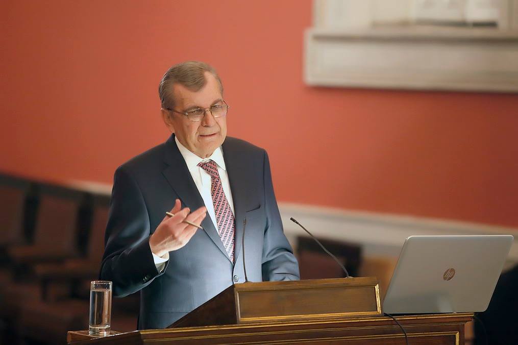 H κατάσταση υγείας του Δημήτρη Κρεμαστινού - Ιχνηλάτηση στη Βουλή - Media