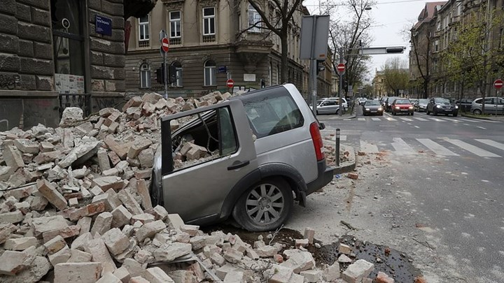 Κροατία: Ένα 15χρονο αγόρι σε κρίσιμη κατάσταση κι άλλος ένας ανήλικος σοβαρά τραυματισμένος από τον σεισμό - Media