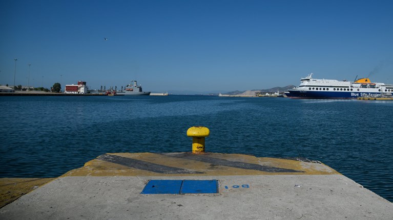 Βρέθηκε νεκρός οδηγός φορτηγού σε καμπίνα πλοίου της γραμμής Πάτρα-Ανκόνα - Media