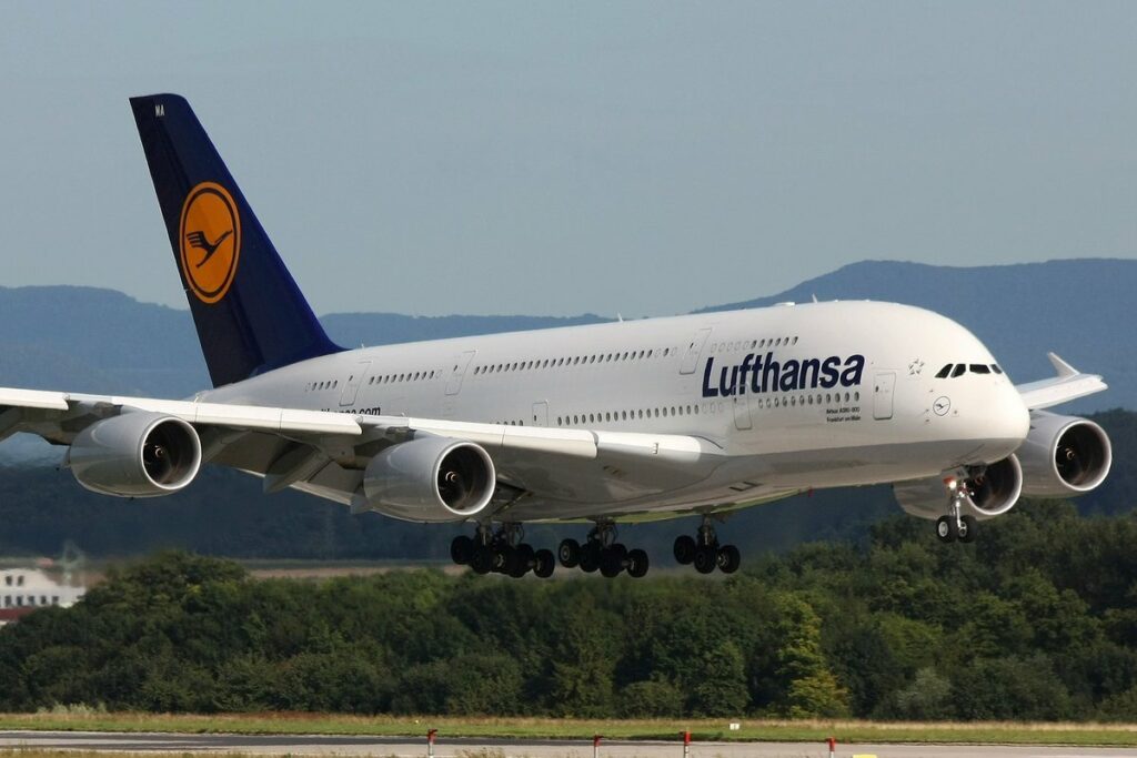 Κρατικοποιήσεις αεροπορικών εταιρειών προαναγγέλλει ο ...CEO της Lufthansa - Media