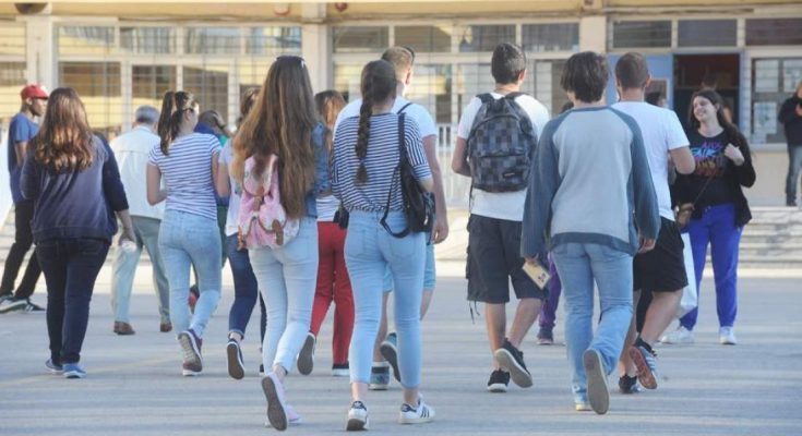 Κορωνοϊός-Κλειστά σχολεία: Οδηγίες για την παραμονή παιδιών και εφήβων στο σπίτι - Media