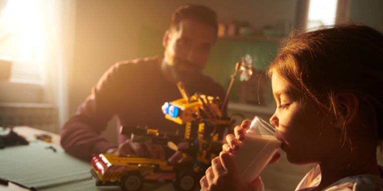 Μένουμε σπίτι γιατί αξίζει: Το νέο μήνυμα της ΔΕΛΤΑ (video) - Media