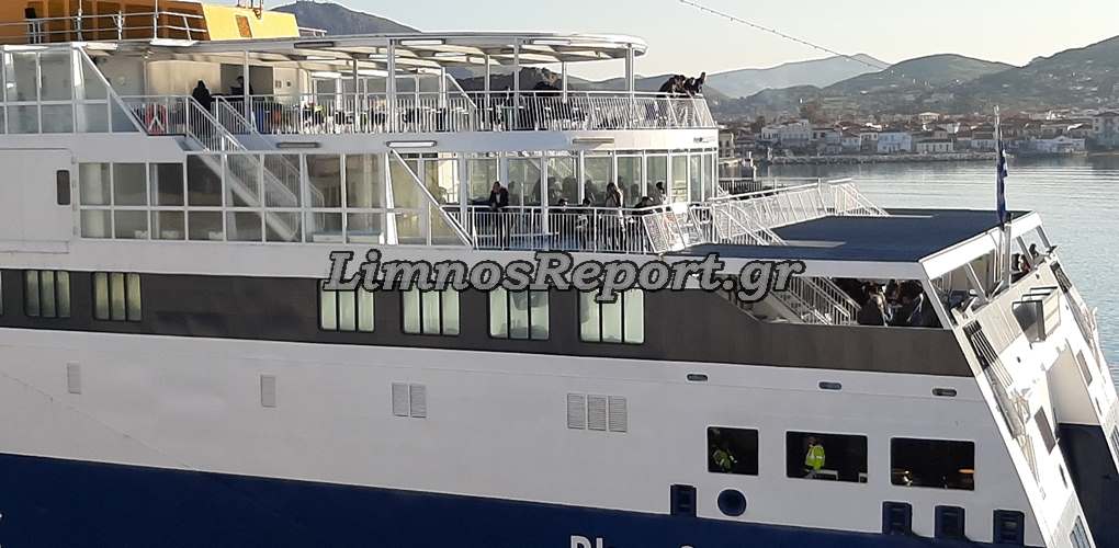 Κορωνοϊός-Blue Star Mykonos: Σε κατ΄οίκον περιορισμό δεκάδες επιβάτες του - «Θρίλερ» με το τεστ ναυτικού (Photos/Videos) - Media