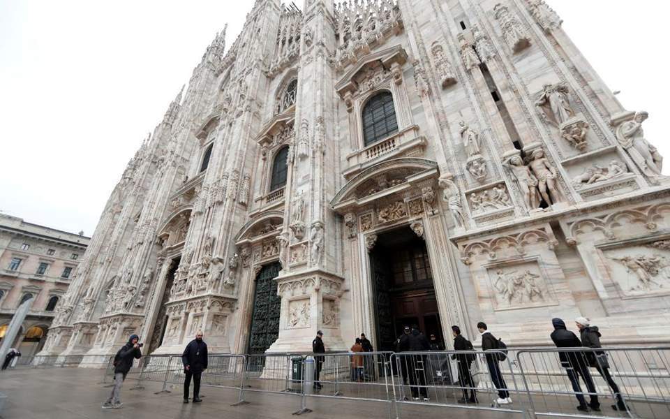 Κλείνουν όλες οι εκκλησίες στην Ιταλία - Media