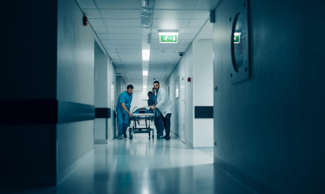 Κορωνοϊός: Αυτός είναι ο λόγος που η νόσος δεν πλήττει μόνο ηλικιωμένους - Media