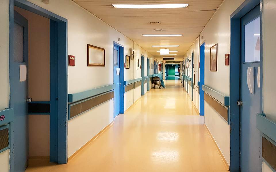 Κορωνοϊός: Αναστολή επισκεπτηρίων σε όλα τα νοσοκομεία - Οδηγίες του υπουργείου Υγείας  - Media