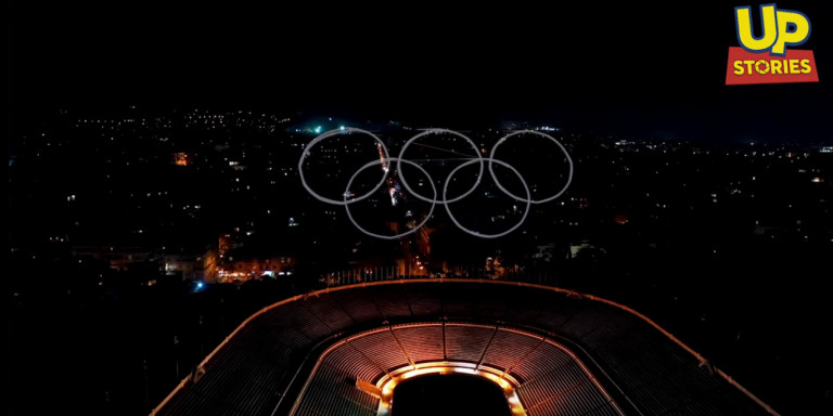 Εντυπωσιακό: Σχεδίασαν με λέιζερ το σύμβολο των Ολυμπιακών Αγώνων πάνω από το Καλλιμάρμαρο (Video) - Media