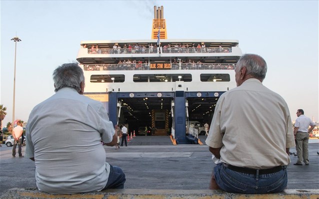 Λιμάνι Πειραιά: Ουρές στα πλοία, φεύγουν οι αδειούχοι του Αυγούστου (video) - Media