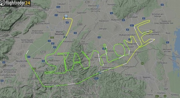 Κορωνοϊός: Πιλότος πέταξε πάνω από την Αυστρία και με τη διαδρομή του έγραψε «Μείνετε σπίτι» - Media