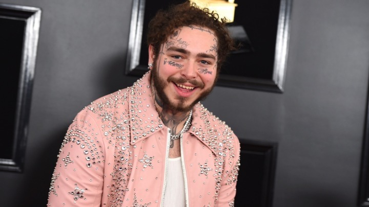 Post Malone: Τα τατουάζ στο πρόσωπό μου προέρχονται από ανασφάλεια - Media