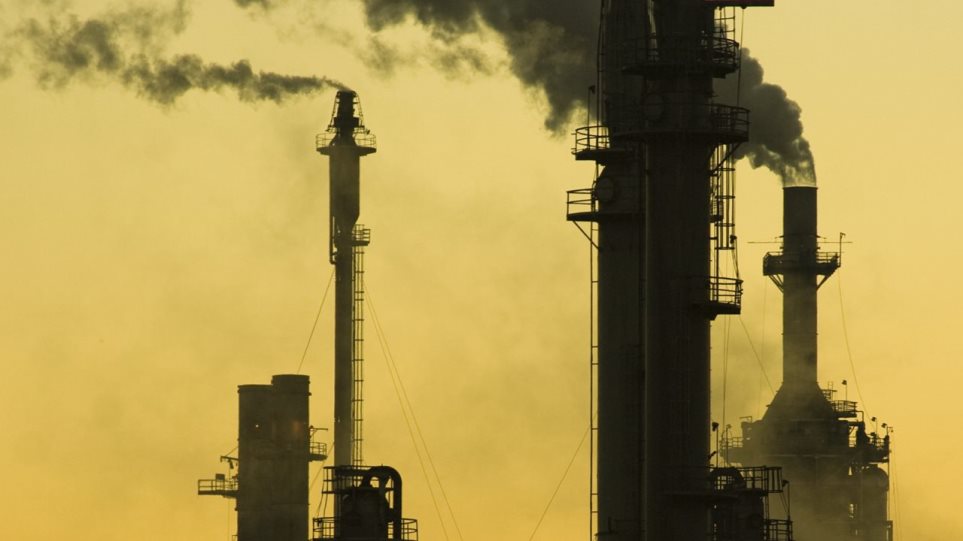 Σχεδόν τρία χρόνια από τη ζωή τους χάνουν οι άνθρωποι λόγω της ρύπανσης του αέρα - Media