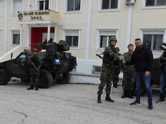 Έβρος: Έλληνες μουσουλμάνοι παρέδωσαν αγαθά στον Ελληνικό Στρατό - Media